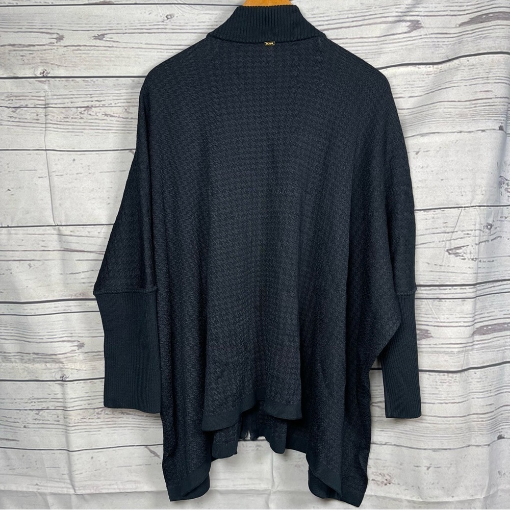 ST JOHN SPORT Loose fit Knit Sweater Size L Navy full zipper - Picture 14 of 16